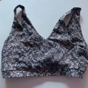 FABLETICS MATCHING SPORTS BRA AND LEGGINGS SET